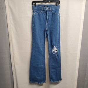 Vintage-Inspired Blue Women’s Flared Jeans - EXPRESS